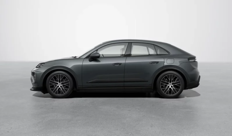 
								Porsche Macan full									