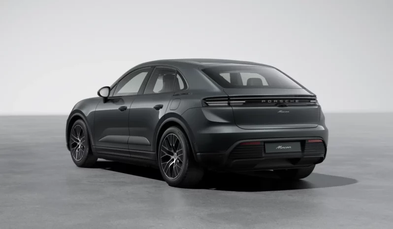 
								Porsche Macan full									